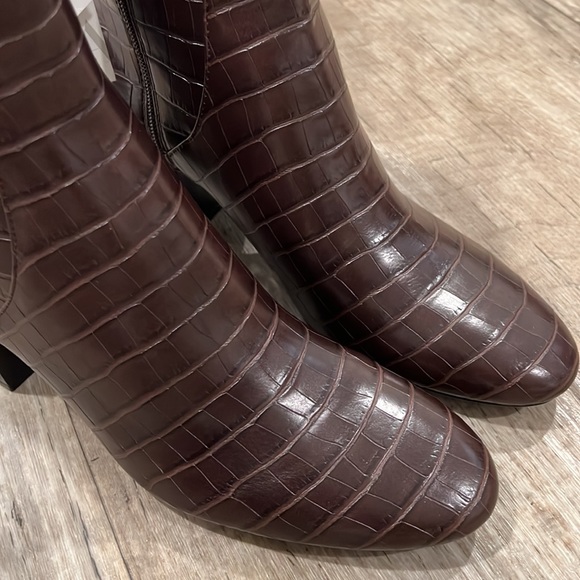 ZARA Mid-Height Ankle Boots - Picture 9 of 13